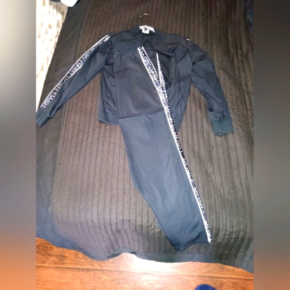 Dash track suit